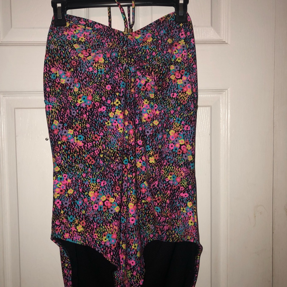 Cute multicolor swimsuit. Last price drop $10